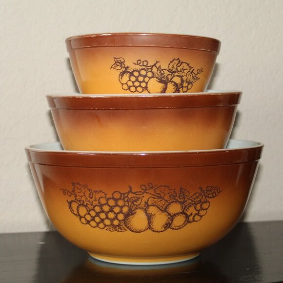 Vintage Pyrex Old Orchard 3 Piece Nesting Mixing Bowl Set 401 402 & 403